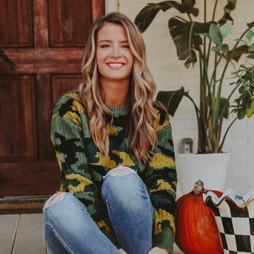 Gilli Green and Yellow Camo Knit Crewneck Sweater s, m, l